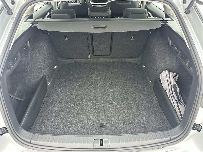 Škoda Octavia (2022) Combi 1.5 TSI M-HEV DSG Style - fotka 28 z 30