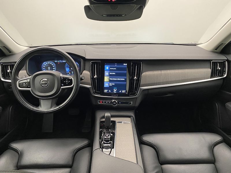 Volvo V90 CC B4 AWD MOMENTUM REZERVACE - fotka 2 z 53