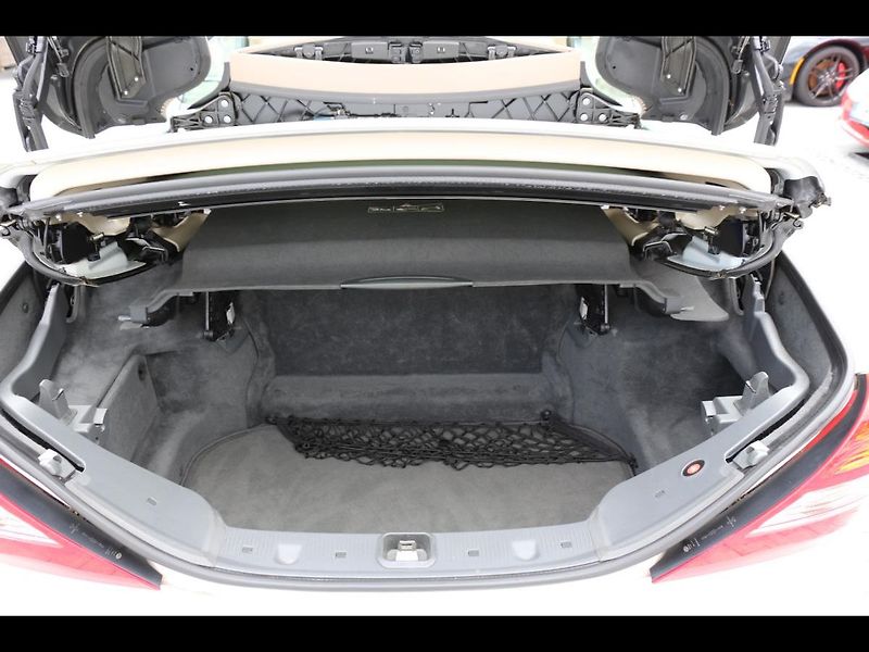 Mercedes-Benz SL 500 V8, facelift, 390 PS - fotka 31 z 44