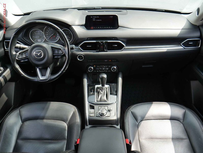 Mazda CX-5 (2018) 2.2 Skyactiv-D 4x4, AT, LED - fotka 8 z 20