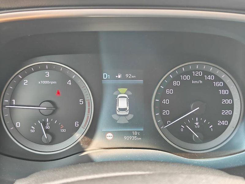 Hyundai Tucson 4. gen 1.6 CRDi E-VGT 100kW 4x - fotka 14 z 22