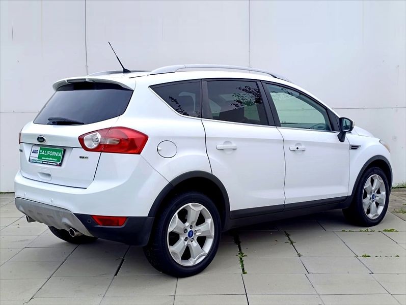 Ford Kuga 2,0 TDCi 4x4 NAVI KŮŽE KAMERA - fotka 6 z 25