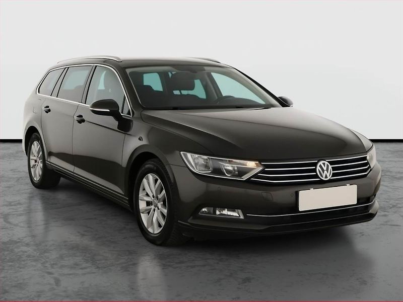 Volkswagen Passat (2016) 1.6 TDI, Navi, Tempomat - fotografie inzerátu