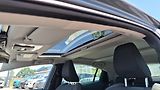 Toyota Prius 2.0PHEV Prestige Skyview - náhled 26