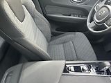 Volvo XC60 (2025) T6 RECHARGE PHEV 4WD ČR 1.maj  - náhled 34