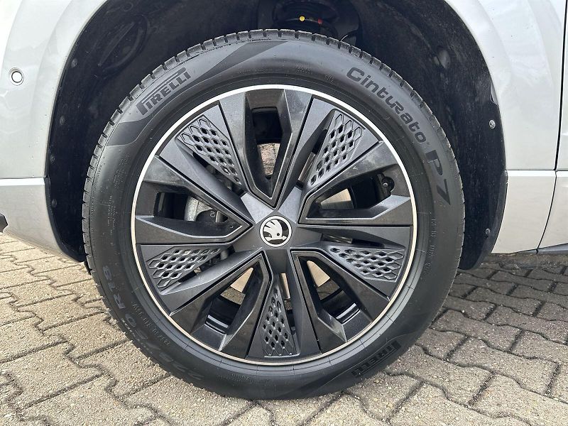 Škoda Karoq (2025) 2.0 TDI 4x4 DSG Sportline - fotka 32 z 36