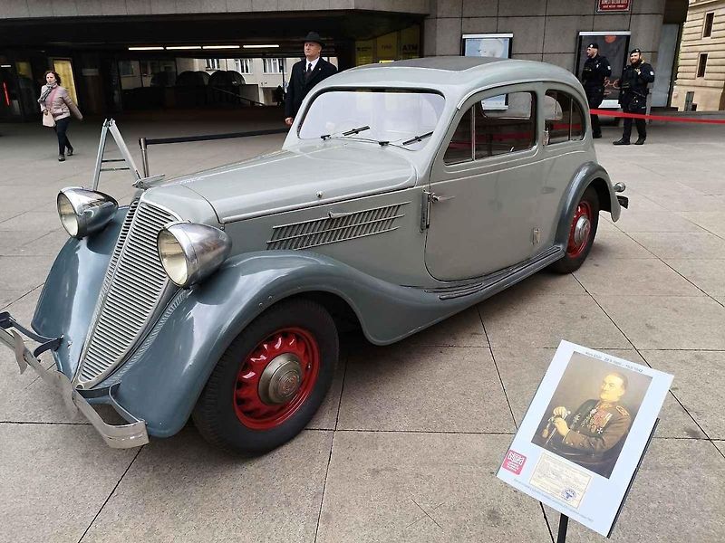 Automobil Z-5 Express ze sbírek Národního technického muzea, jímž jezdil nacisty popravený protektorátní premiér generál Alois Eliáš.