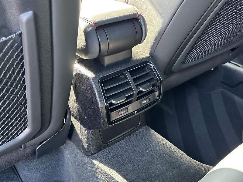 Audi RS Q3 4x4 - fotka 21 z 31