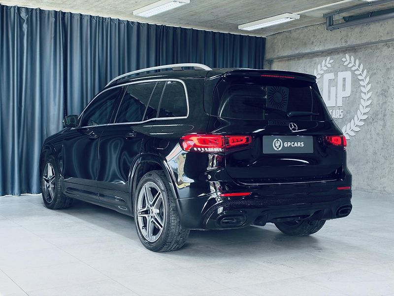 Mercedes-Benz GLB (2020) 220d 4M AMG PANO HUD TAŽNÉ - fotka 5 z 34