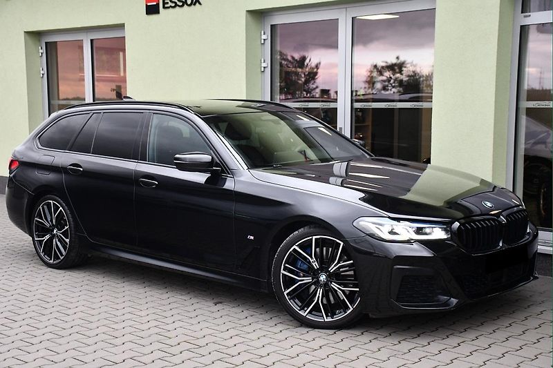 BMW Řada 5 530d xD M-SPORT LASER  - fotka 2 z 46