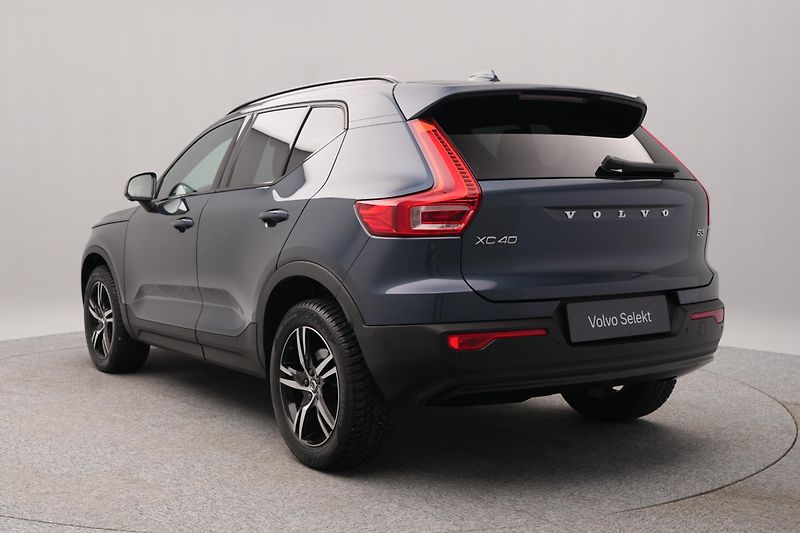 Volvo XC40 B3 DARK PLUS CZ 1.maj - fotka 9 z 48