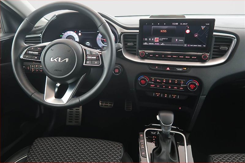 Kia Ceed (2025) 1.6 GDI plug-in - fotka 7 z 20