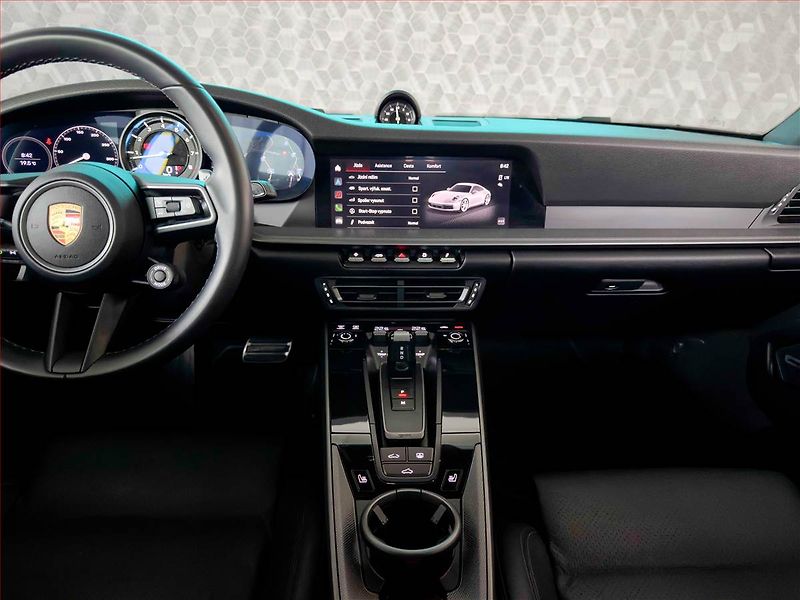 Porsche 911 (2024) Carrera S - fotka 8 z 20