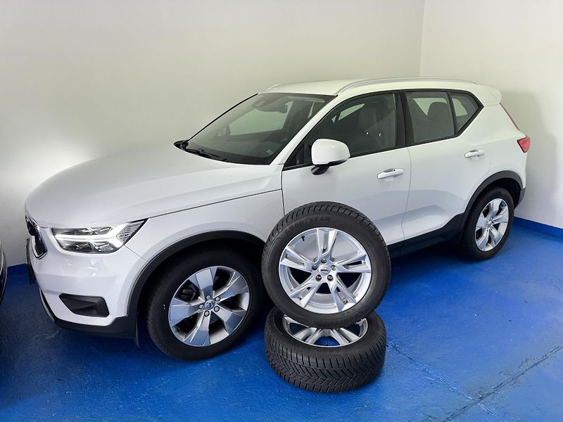 Volvo XC40 (2020) 2,0 D3 DRIVE-E Momentum PRO Aw - fotka 44 z 45