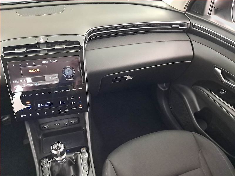Hyundai Tucson (2021) Style 1.6 T-GDI, Serv.kniha - fotka 8 z 21