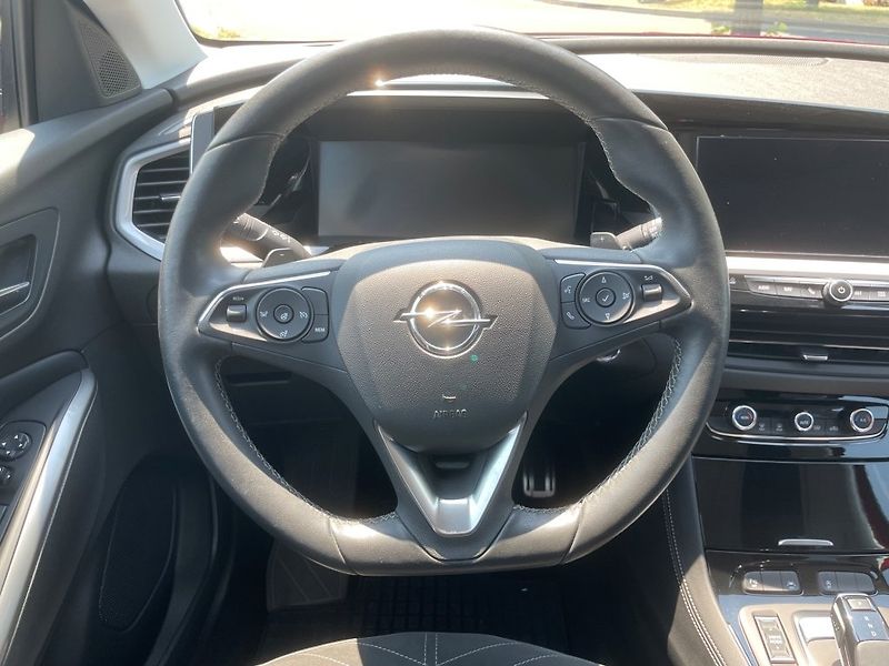 Opel Grandland GS 1,2 Turbo AT8, ČR - fotka 17 z 38