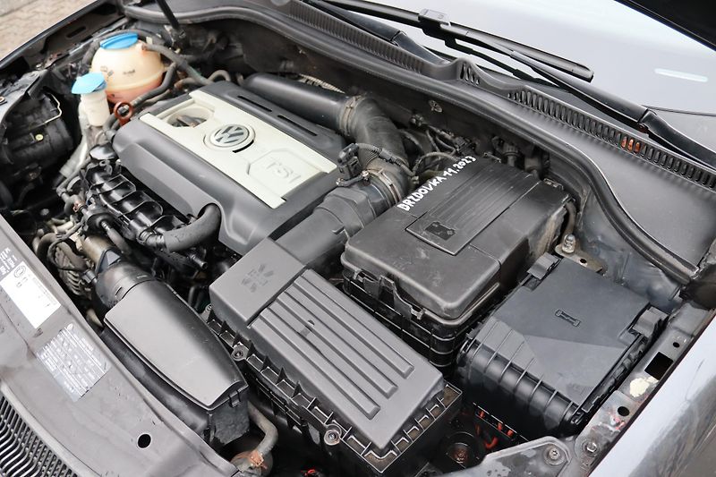 Volkswagen Golf GTI 2.0TSI 147kW - fotka 47 z 47