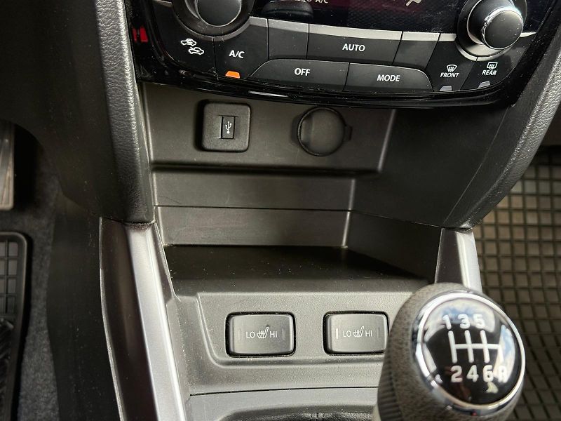 Suzuki Vitara 1,4 BoosterJet Premium - fotka 22 z 27
