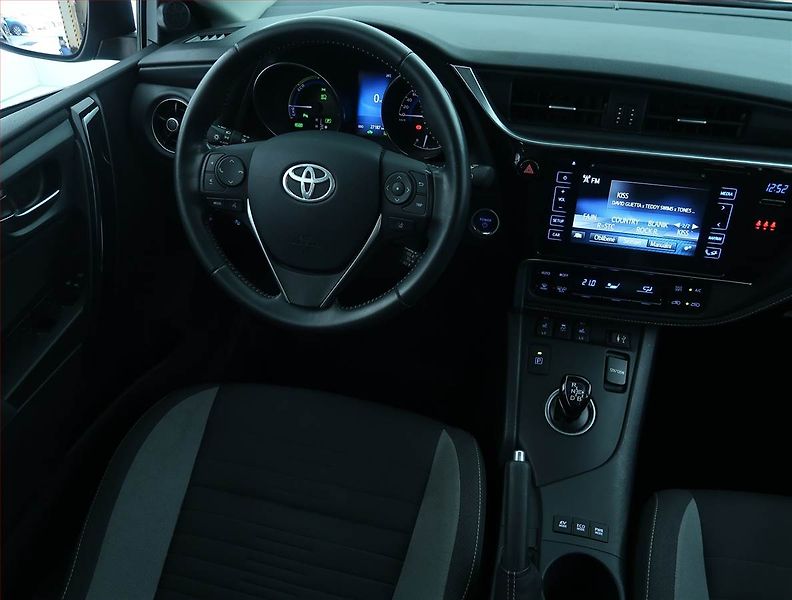 Toyota Auris (2018) Hybrid, Automat, ČR,1.maj - fotka 7 z 19