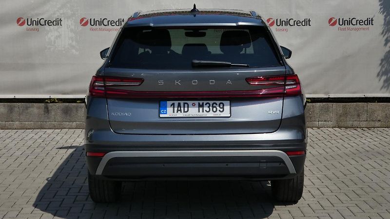 Škoda Kodiaq 2,0 TDi Selection 142 kW 4x4 D - fotka 3 z 28