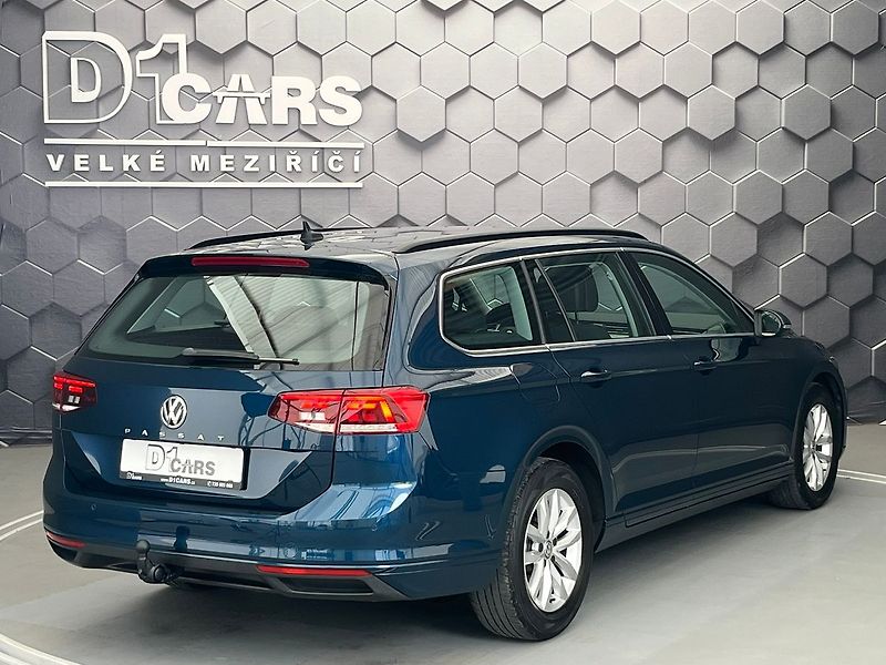 Volkswagen Passat 2.0 TDi LED SVĚTLA, rezervace - fotka 4 z 96