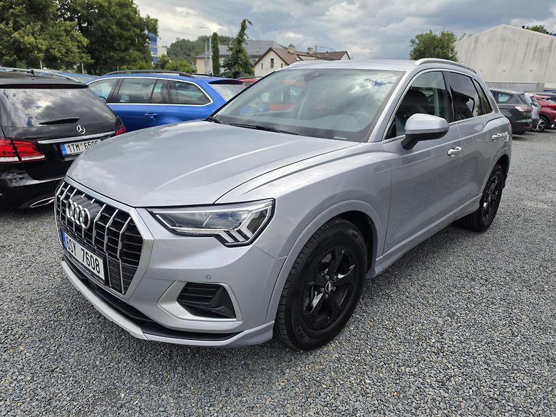 Audi Q3 2.0 40TFSI 4x4 Led S-Tronic  - fotka 2 z 18
