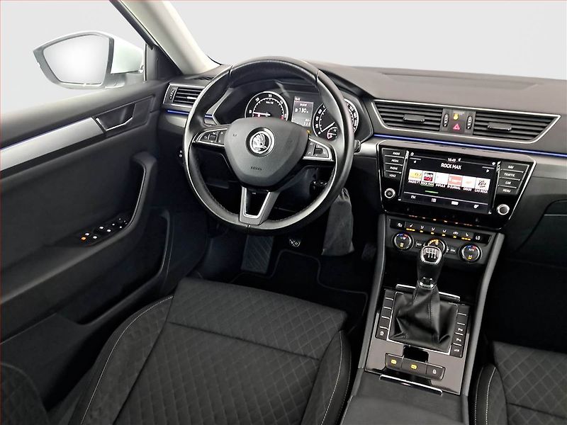 Škoda Superb (2016) 2.0 TDI, Navi, Bi-Xenony - fotka 7 z 18