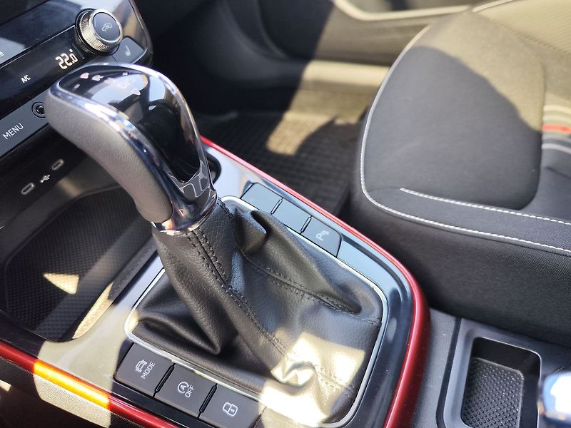 Škoda Fabia 1.5 TSi/110kW Monte Carlo DSG - fotka 24 z 31