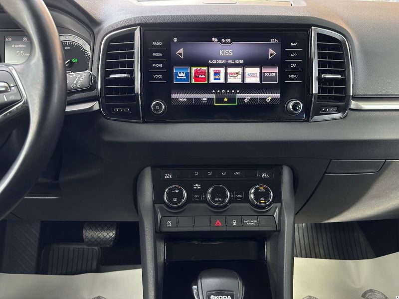 Škoda Karoq 2.0TDi-DSG/2023/ČR.DPH.1MAJ-ZÁ - fotka 31 z 47