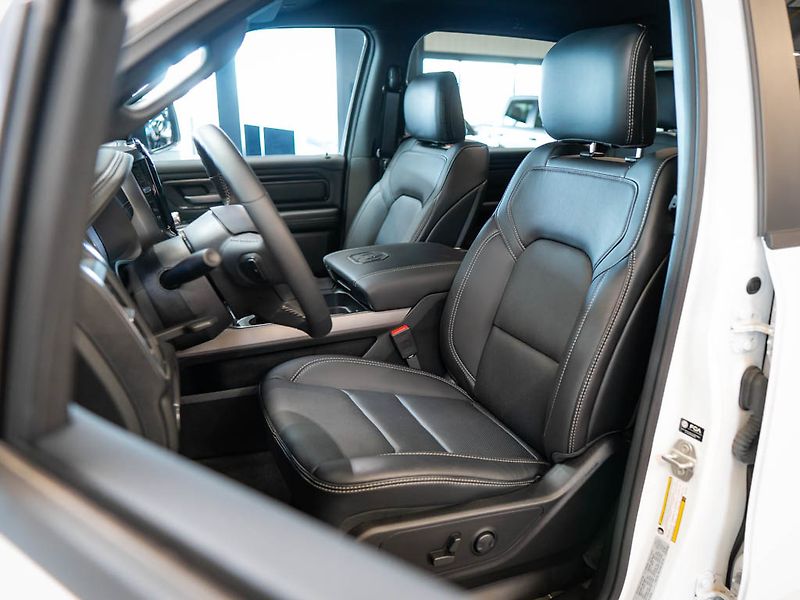 Dodge RAM (2024) 5.7 eTorque Sport Lift Edition - fotka 16 z 35