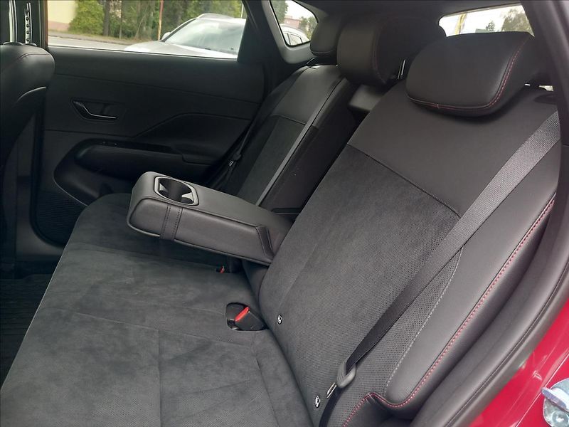 Hyundai Kona 1,6 4X4 DCT N-LINE PREMIUM - fotka 20 z 26