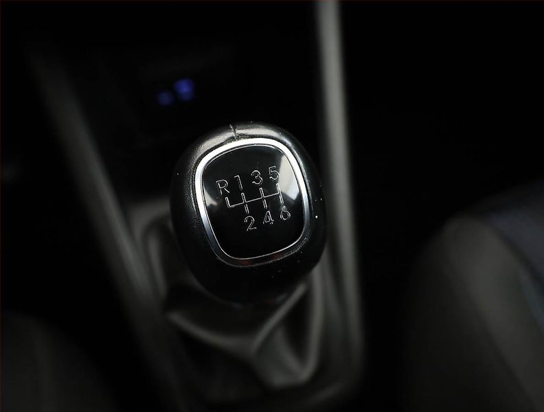 Hyundai ix20 (2019) 1.6 CVVT, Serv.kniha - fotka 10 z 14