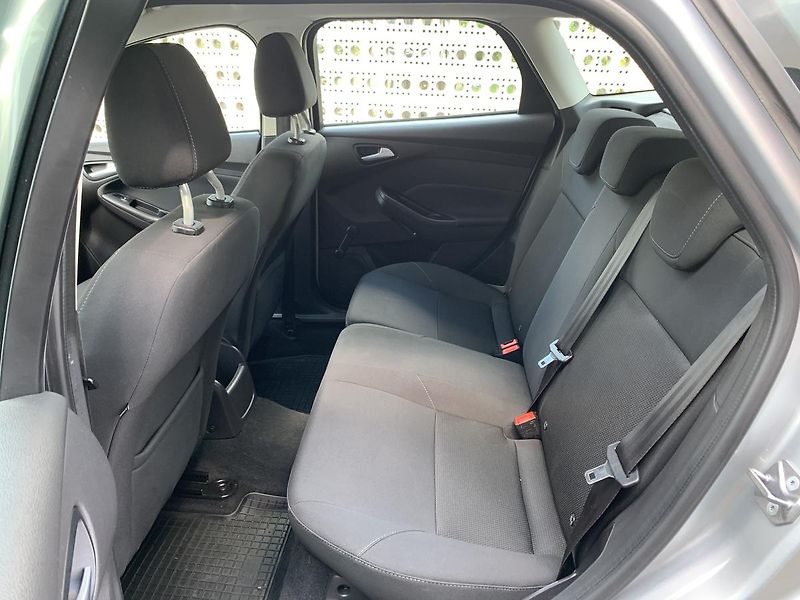 Ford Focus 1.6i PŮVOD ČR odp.DPH ZADÁNO - fotka 22 z 36