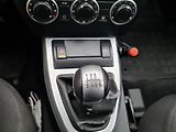 Land Rover Freelander 2,2 TD4 112WW 4WD - náhled 14