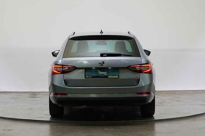 Škoda Superb - fotka 6 z 27