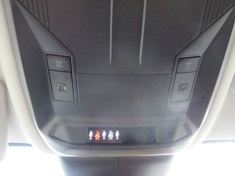 Peugeot 308 (2025) SW STYLE Hybrid 145 e-DCS6 - fotka 27 z 31
