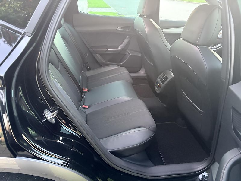 Cupra Formentor 1.5TSI 110KW DSG LED - fotka 51 z 54