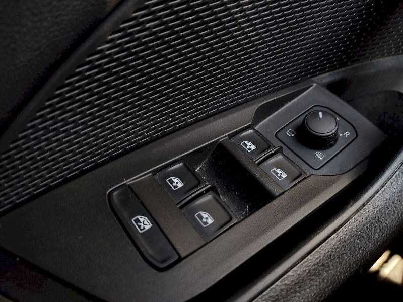 Škoda Octavia (2023) Combi Scout 2,0 Tdi 147 Kw 4x4 - fotka 25 z 36