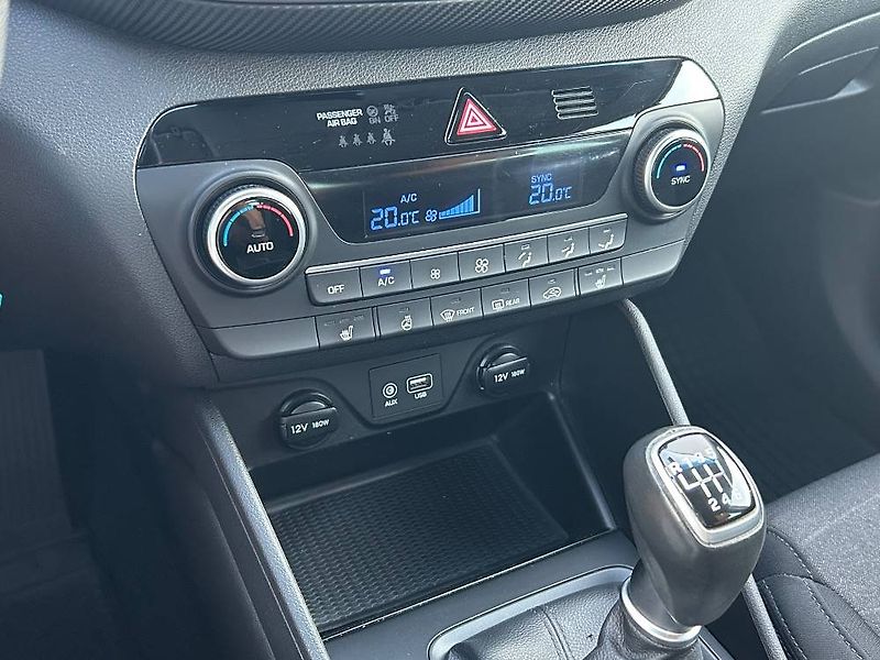 Hyundai Tucson 1,6 130 kw 1,6i - fotka 18 z 23