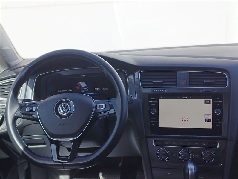Volkswagen e-Golf 0,0 100kW,tep.čerpadlo,Navi,LE - fotka 16 z 35