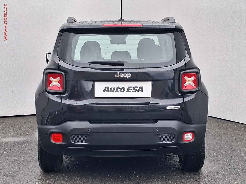 Jeep Renegade (2016) 1.4T, ČR, Longitude - fotka 5 z 16
