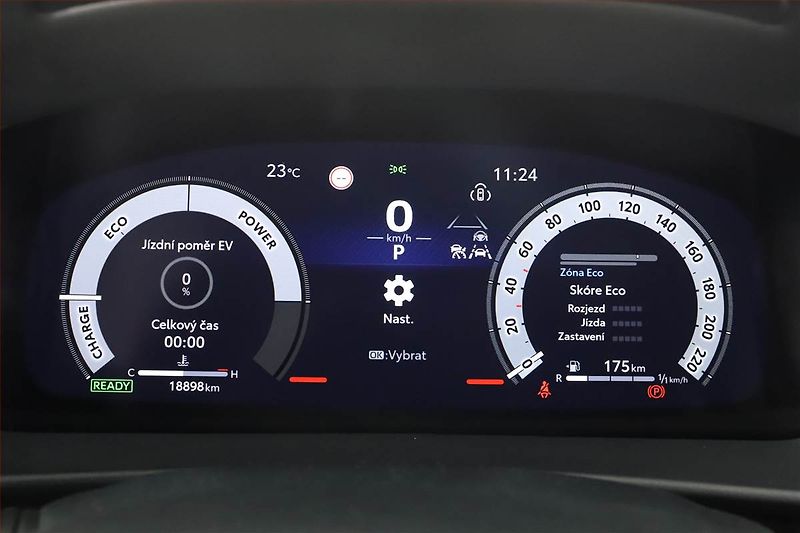 Toyota C-HR (2025) 1.8 Hybrid - fotka 8 z 19
