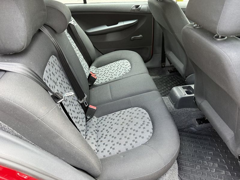 Škoda Fabia 1,4i Tažné - fotka 13 z 19