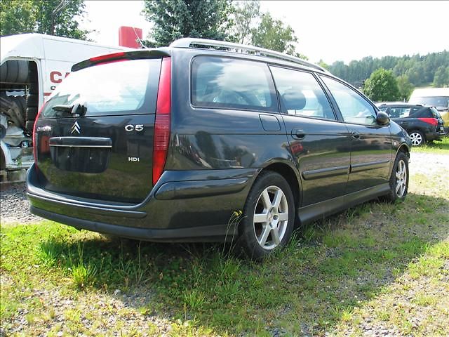 Citroën C5 2,2 HDi  16V SX - fotka 7 z 14