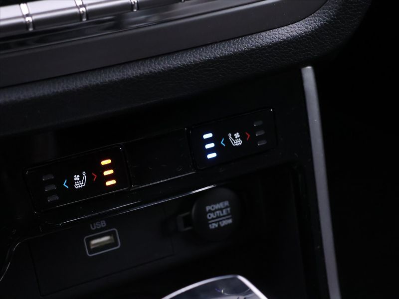 SsangYong Korando 1,5 Turbo e-XGI 120kW Aut. - fotka 28 z 39