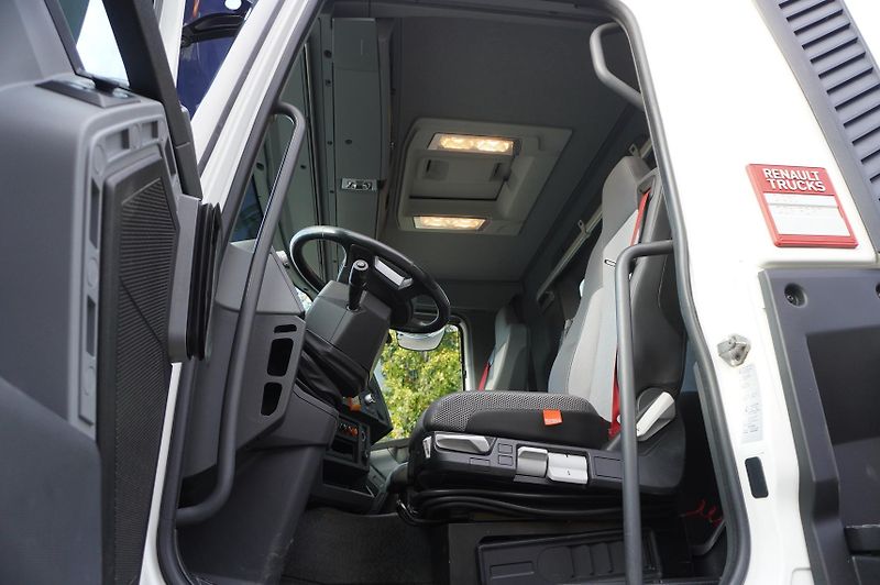 Renault (2017) C380 Comfort 6x4/ Atlas 172.3E - fotka 17 z 24