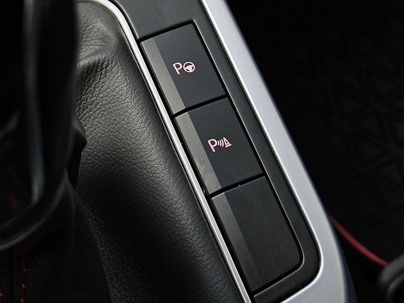 Seat Arona 1,0 TSI 81kW, FR, 1.maj., ČR - fotka 26 z 33