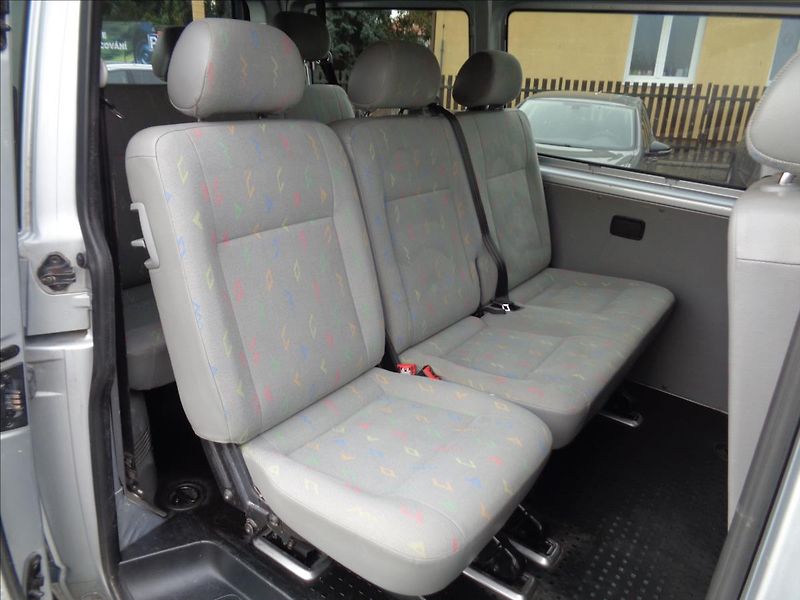 Volkswagen Transporter 1,9 - fotka 8 z 17