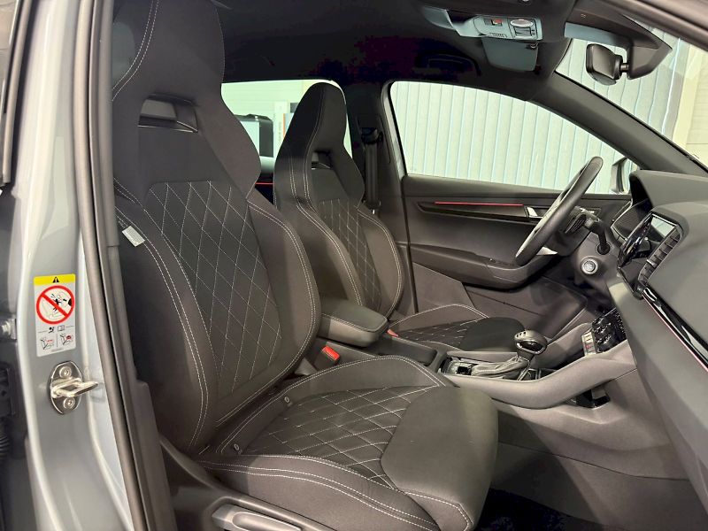 Škoda Karoq (2026) SPORTLINE 2.0TDI 110KW 4X4 DSG - fotka 33 z 42