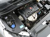 Citroën C4 1,6 i 80kW 2x kola, serviska - náhled 25